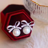 Mini Pearls Earring