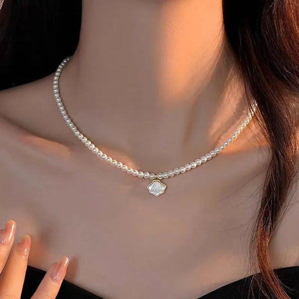 Shell Pendant & pearl necklace